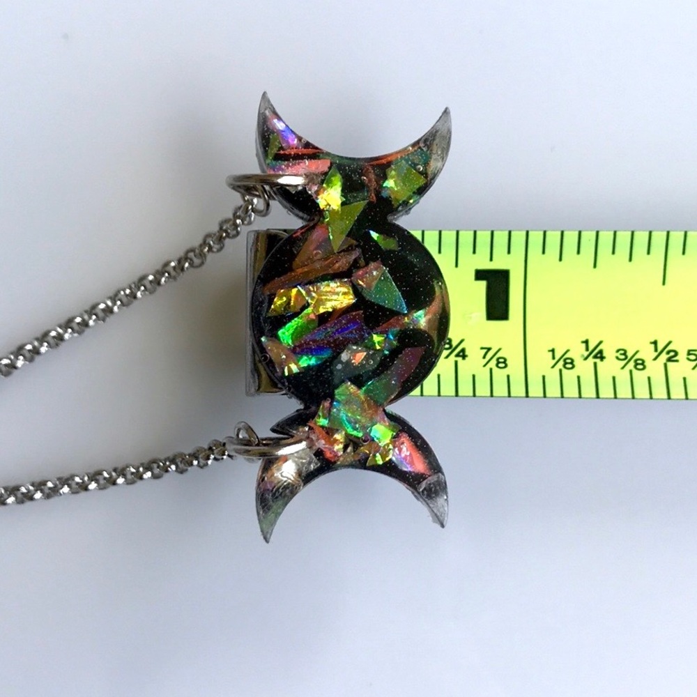 Black & iridescent glitter resin moon phase - Picture 13 of 13